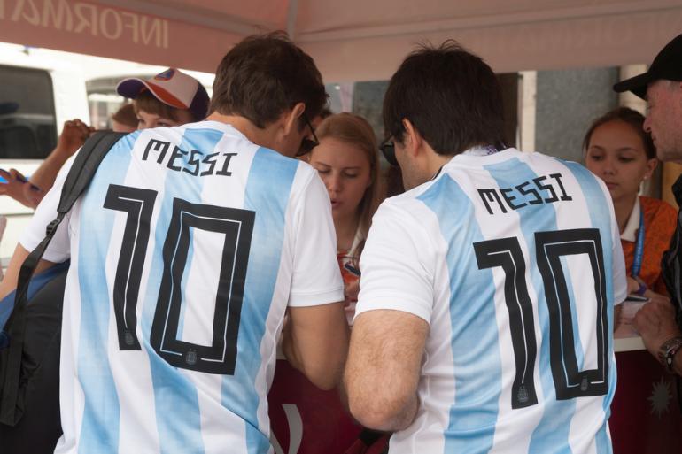 Un colombiano perdió su trabajo por pedirle un autógrafo a Messi